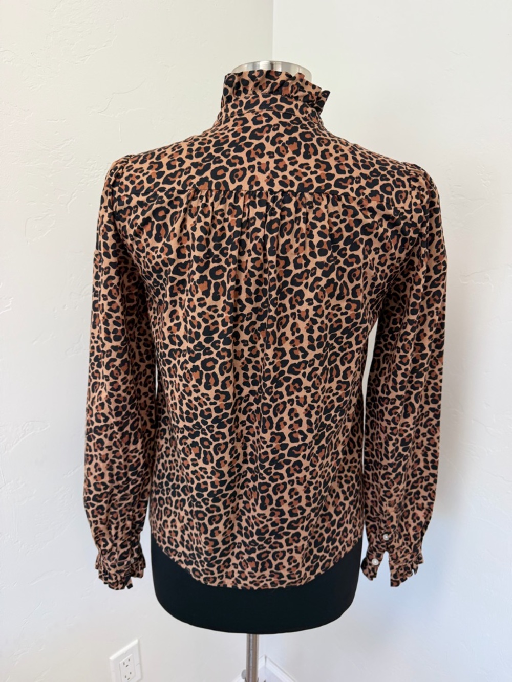 Boden Leopard Print Button-Up Ruffle Neck in Brown Black Shirt Size 6 - Picture 7 of 11